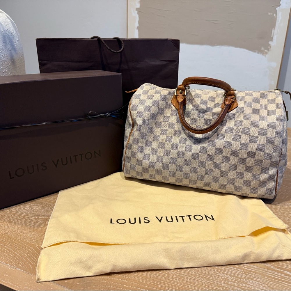 Louis Vuitton Speedy 35
